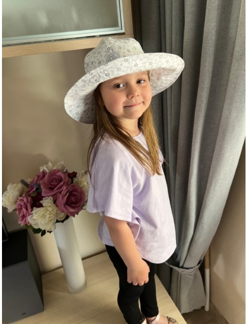 Rastúci elegantný klobúk LADY