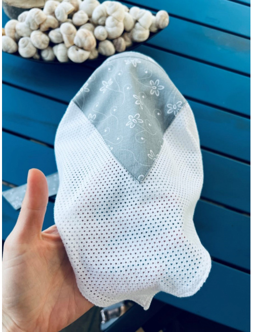 Biela dierková šatka ZOJA bez šiltu - na viazanie