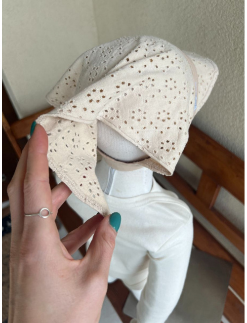 Madeirová šatka LORY na pevno so šiltom - úplet - nude