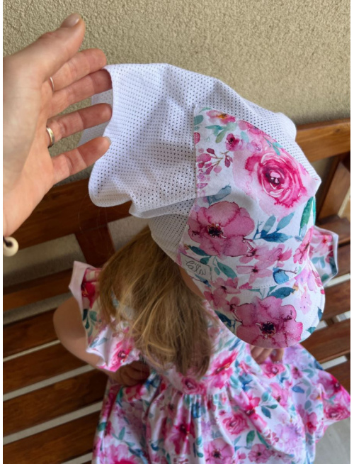 Biela dierková šatka SUMMER so šiltom - na viazanie