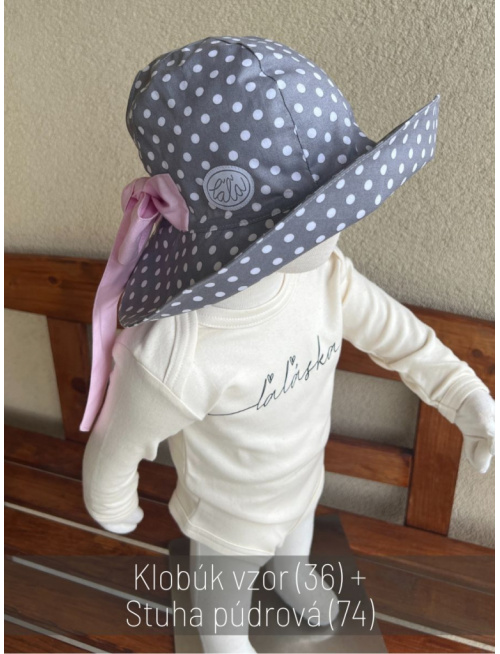 Rastúci elegantný klobúk na copík