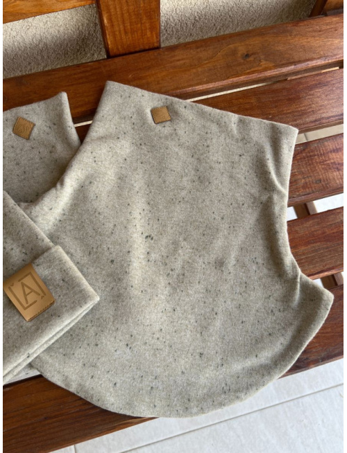 Žíhaný rebro tvarovaný nákrčník