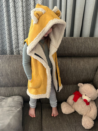 Ultra ľahká Teddy vesta s uškami - ALEX - šikmo zips