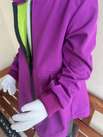 Rastúca softshell bunda s prestrihom - sukničková - RIO s uškami - jeseň/ZIMA