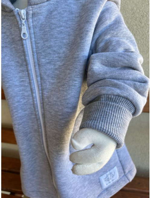 Rastúci kabátik RIO - hladko v páse - počesaná teplákovina - stredne sivý melír - POSLEDNÝ KUS