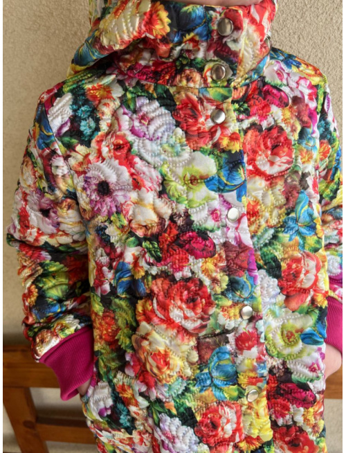 Predĺžená bomber bunda s kapucňou