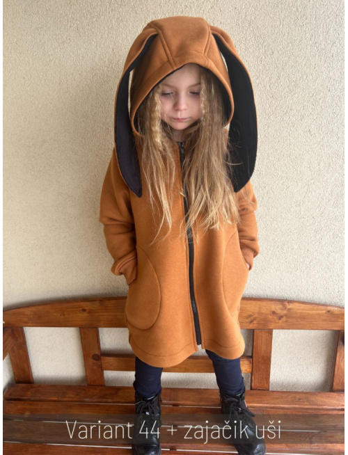 Rastúci kabátik RIO s uškami - hladko v páse - počesaná teplákovina - karamel