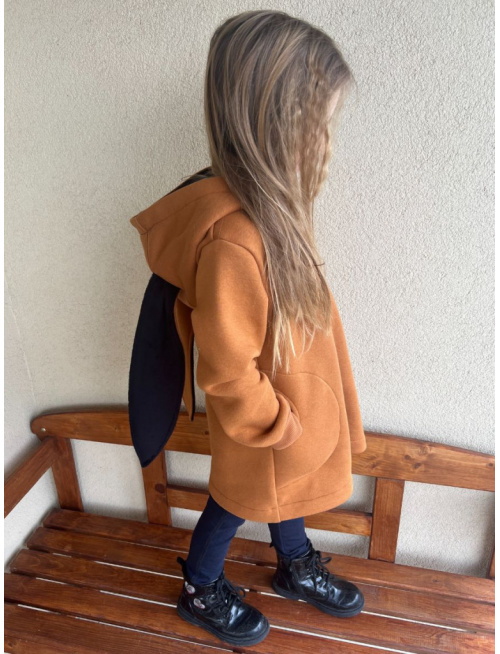 Rastúci kabátik RIO s uškami - hladko v páse - počesaná teplákovina - karamel