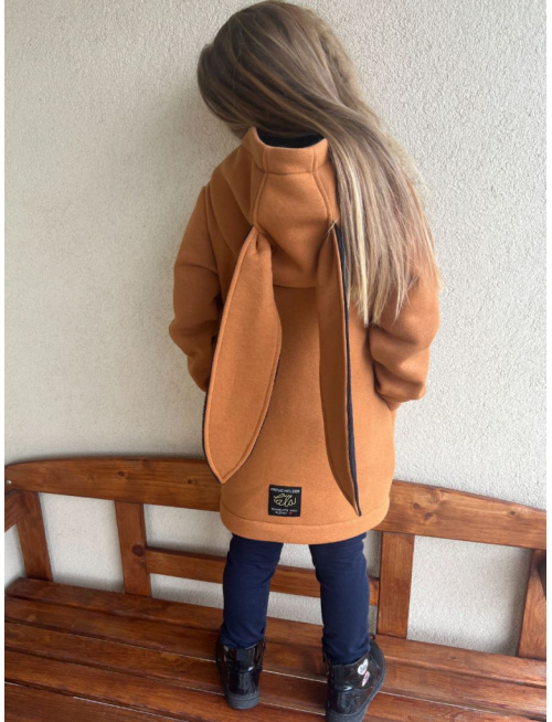Rastúci kabátik RIO s uškami - hladko v páse - počesaná teplákovina - karamel