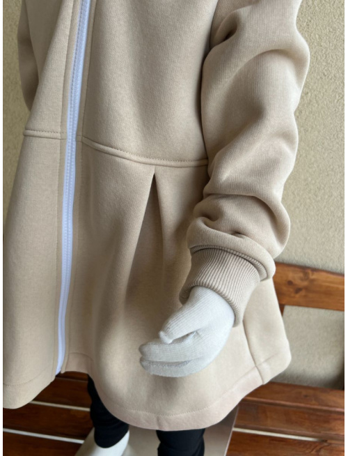 Rastúci kabátik s prestrihom - sukničkový - RIO s uškami - počesaná teplákovina - nude