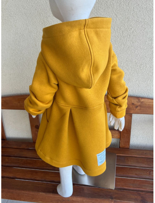 Rastúci kabátik s prestrihom - sukničkový - RIO - počesaná teplákovina