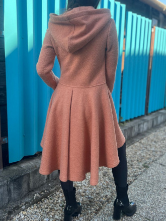 Buklé kabát LADY - hnedý - LEN DO VYPREDANIA ZÁSOB