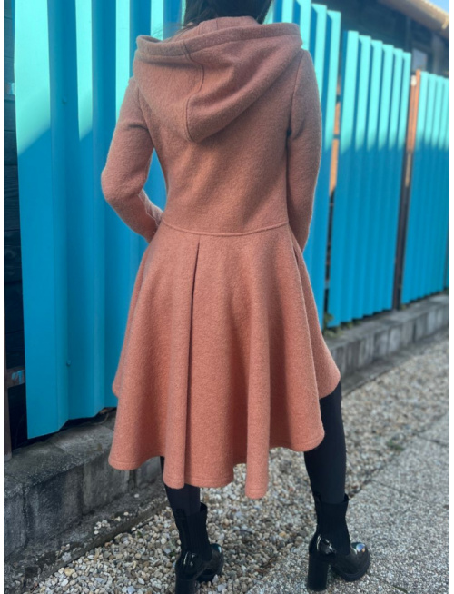 Buklé kabát LADY - hnedý - LEN DO VYPREDANIA ZÁSOB