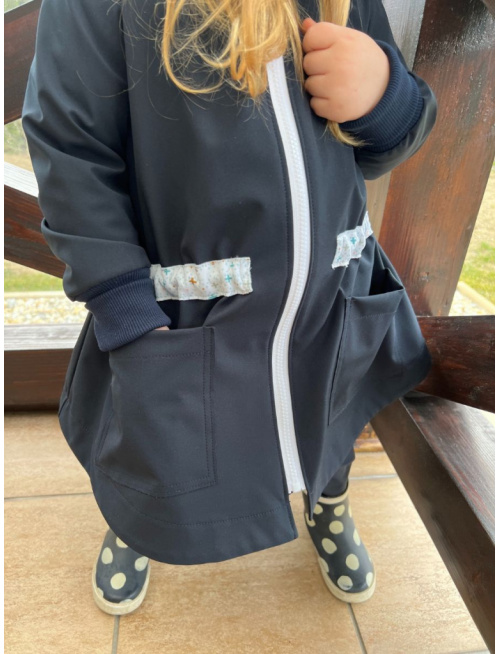 Rastúca LUX softshell bunda/parka - jar/JESEŇ - tmavomodrá so vzorovaným pásom a šiltom - POSLEDNÝ KUS