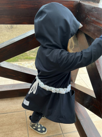 Rastúca LUX softshell bunda/parka - jar/JESEŇ - tmavomodrá so vzorovaným pásom a šiltom - POSLEDNÝ KUS