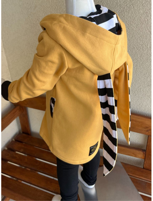 Rastúci kabátik so šikmozipsom, uškami a podšitou kapucňou - tenká počesaná teplákovina