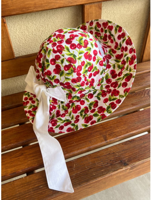 Rastúci elegantný klobúk LADY - čerešne
