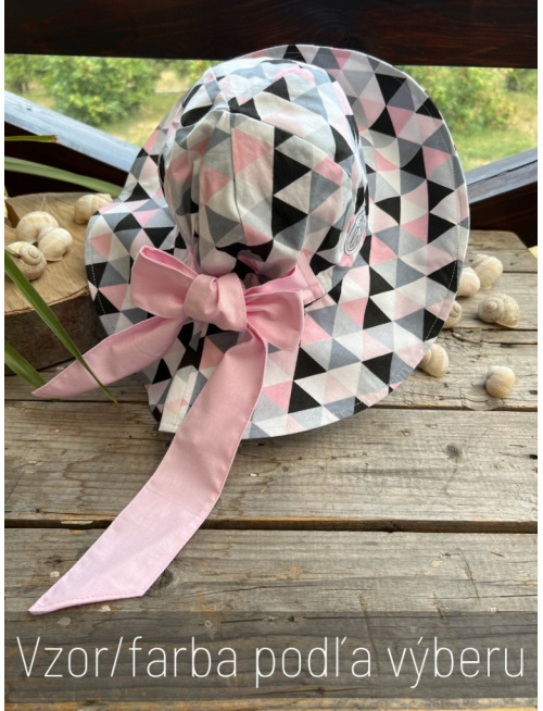 Rastúci elegantný klobúk LADY