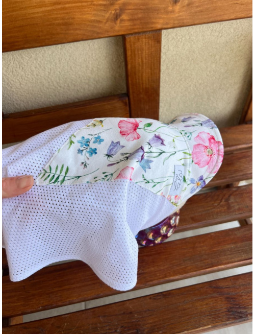 Biela dierková šatka SUMMER so šiltom - na viazanie