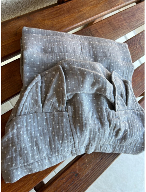 Detské pončo vĺčik uši - guľka na sivej - gázovina/mušelín - LEN DO VYPREDANIA ZÁSOB