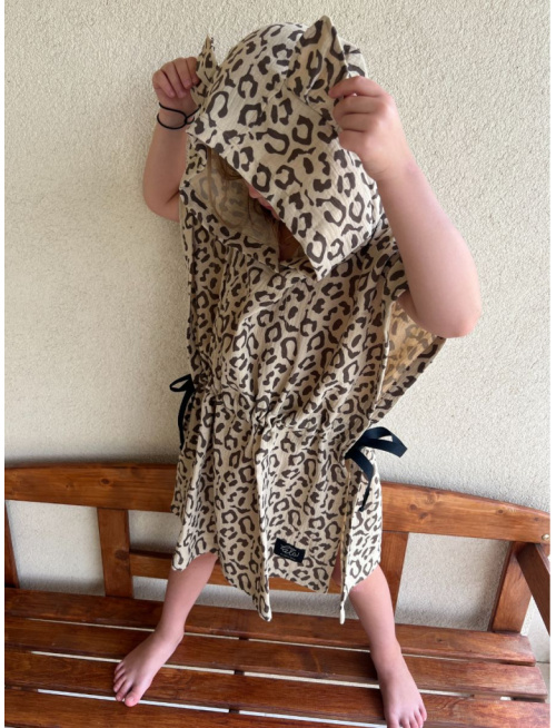 Detské pončo vĺčik uši - žirafa na pieskovej - gázovina/mušelín