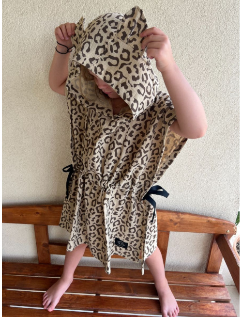 Detské pončo vĺčik uši - žirafa na pieskovej - gázovina/mušelín