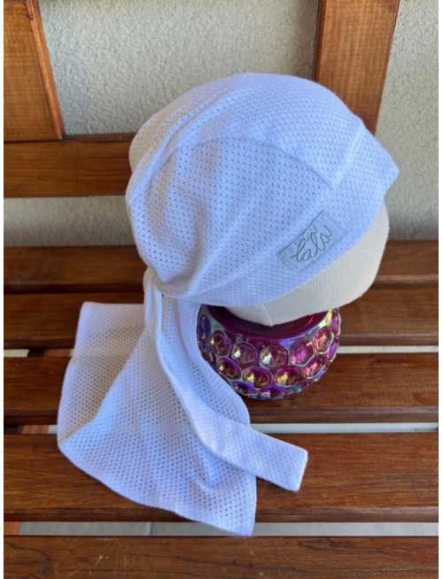 Pirátka bez šiltu na viazanie - dierková - biela