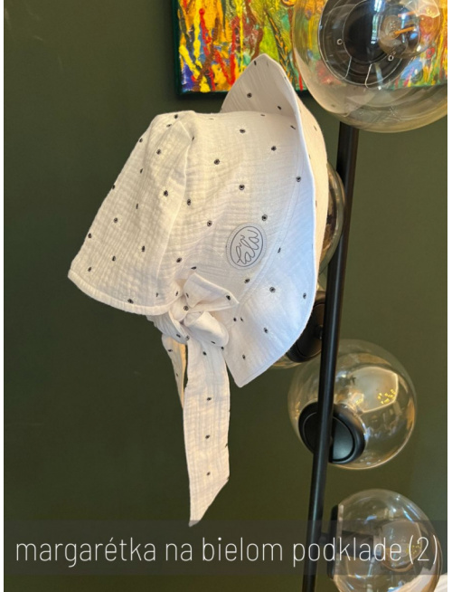 Klobúk Number 1 - gázovina/mušelín - margarétka na bielom podklade
