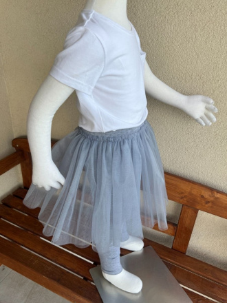 Úpletové legíny s tylovou sukňou