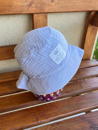 Klobúk Panáčik - gázovina/mušelín - jednovrstvový - svetlomodrá