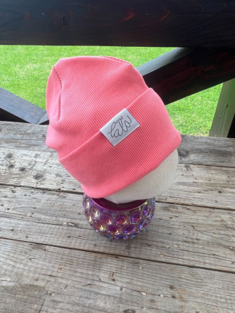 Rebro PLYTKÁ čiapka - jasná marhuľa