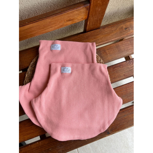 Rebro tvarovaný nákrčník - svetlá marhuľa