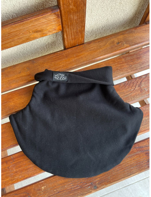 Parma tvarovaný nákrčník - čierna - dvojvrstvový