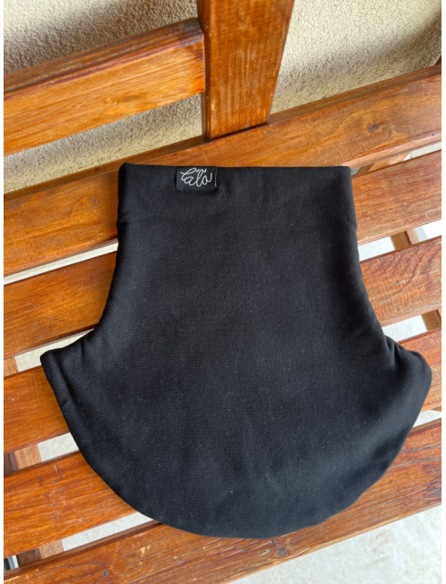 Parma tvarovaný nákrčník - čierna - dvojvrstvový