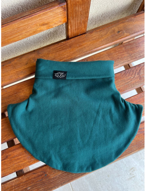 Parma tvarovaný nákrčník - smaragd zelená - dvojvrstvový