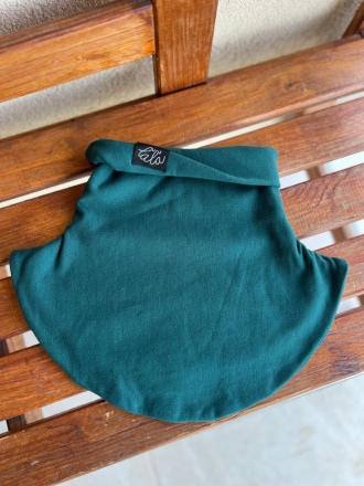 Parma tvarovaný nákrčník - smaragd zelená - dvojvrstvový