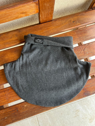 Parma tvarovaný nákrčník - antracit - dvojvrstvový