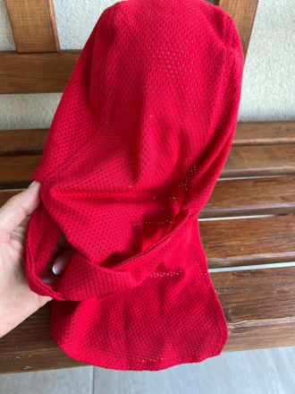 Pirátka bez šiltu na viazanie - dierková - červená - LEN DO VYPREDANIA ZÁSOB