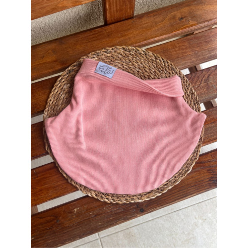 Rebro tvarovaný nákrčník - svetlá marhuľa