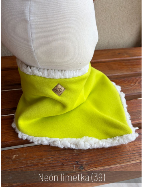 Warmkeeper trojuholníkový nákrčník podšitý barančekom