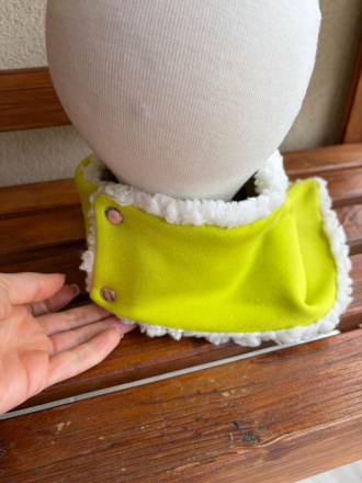 Warmkeeper trojuholníkový nákrčník podšitý barančekom