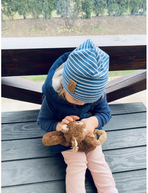 Žíhaná čiapka s vyhnutým lemom - kobaltová pásikavá