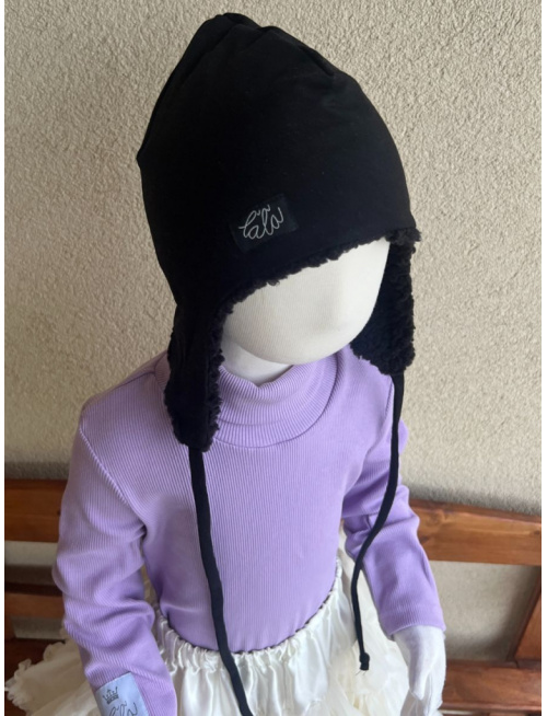 Tepláková ušiačka podšitá barančekom - dvojvrstvová - čierna