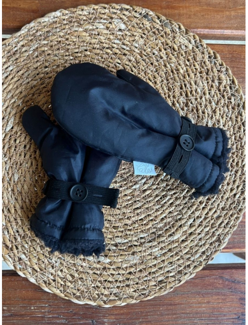 Šuštiakové rukavice podšité barančekom - čierne