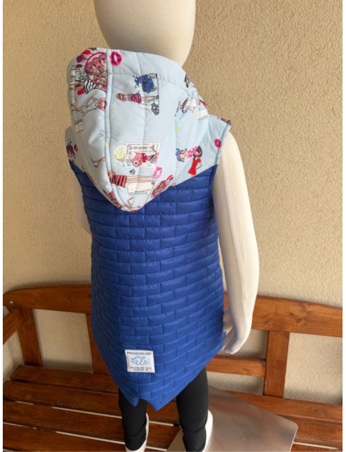 Rastúca vesta so stojačikovou kapucňou - DOMI - kombinovaná - POSLEDNÝ KUS