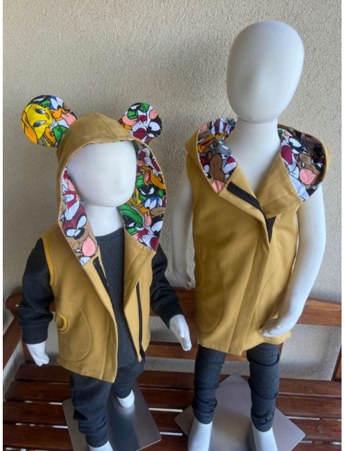 Rastúca PARMA vesta so šikmozipsom a uškami - ALEX - francúzska horčica + vzor - POSLEDNÝ KUS