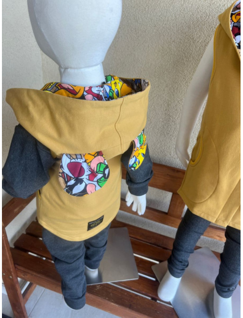 Rastúca PARMA vesta so šikmozipsom a uškami - ALEX - francúzska horčica + vzor - POSLEDNÝ KUS