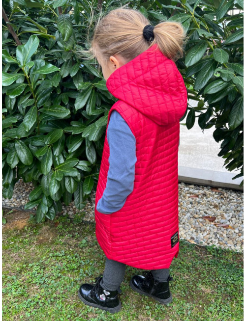 Rastúca vesta s rovnozipsom a stojačikovou kapucňou - prešivák podšitý podšívkou - DOMI