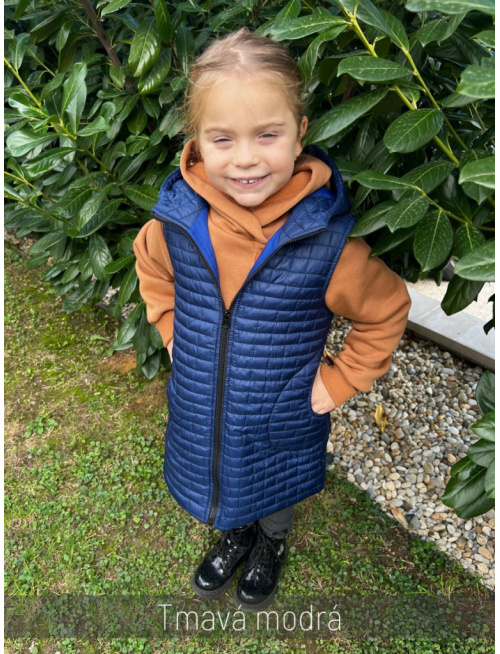 Rastúca vesta s rovnozipsom a stojačikovou kapucňou - prešivák podšitý podšívkou - DOMI