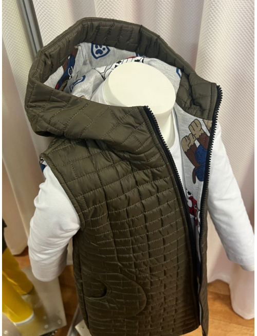 Rastúca vesta s rovnozipsom a stojačikovou kapucňou - prešivák podšitý teplákovinou - DOMI